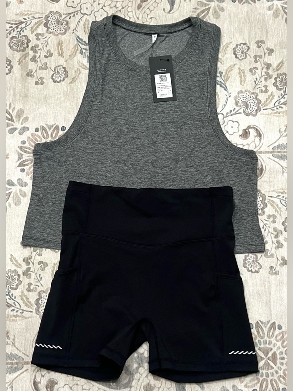 NWT Fabletics Anywhere Motion365+ HW Run 4'' Short & Whisper Muscle Tank Medium